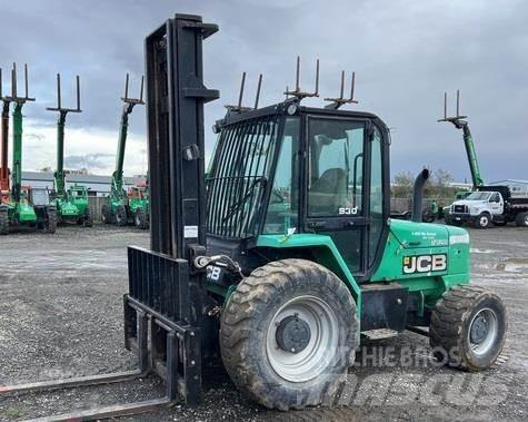JCB 930 Terenski viličar