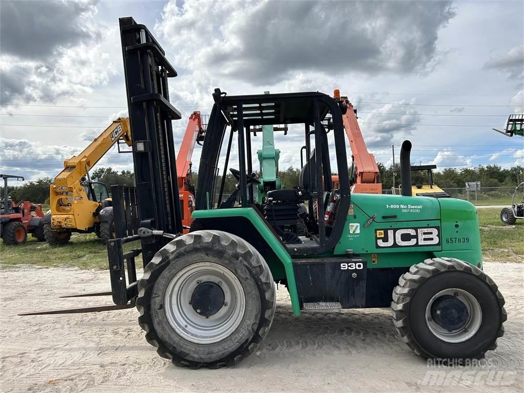 JCB 930 Terenski viličar