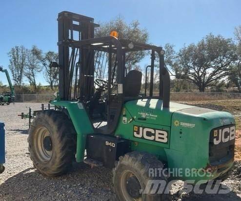 JCB 940 Terenski viličar