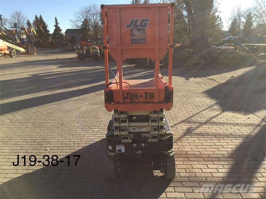 JLG 1932R Škaraste platforme