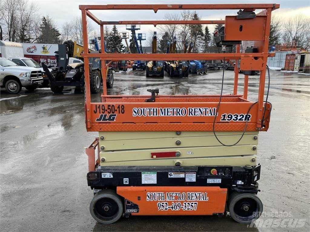 JLG 1932R Škaraste platforme
