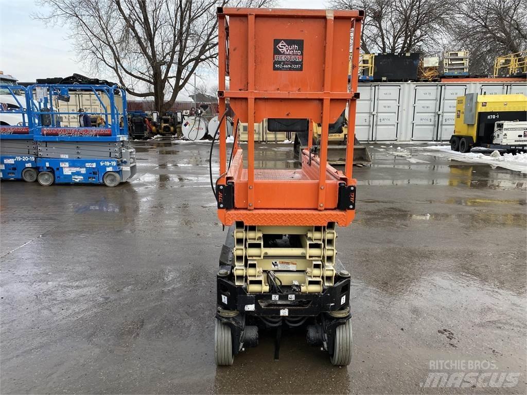 JLG 1932R Škaraste platforme