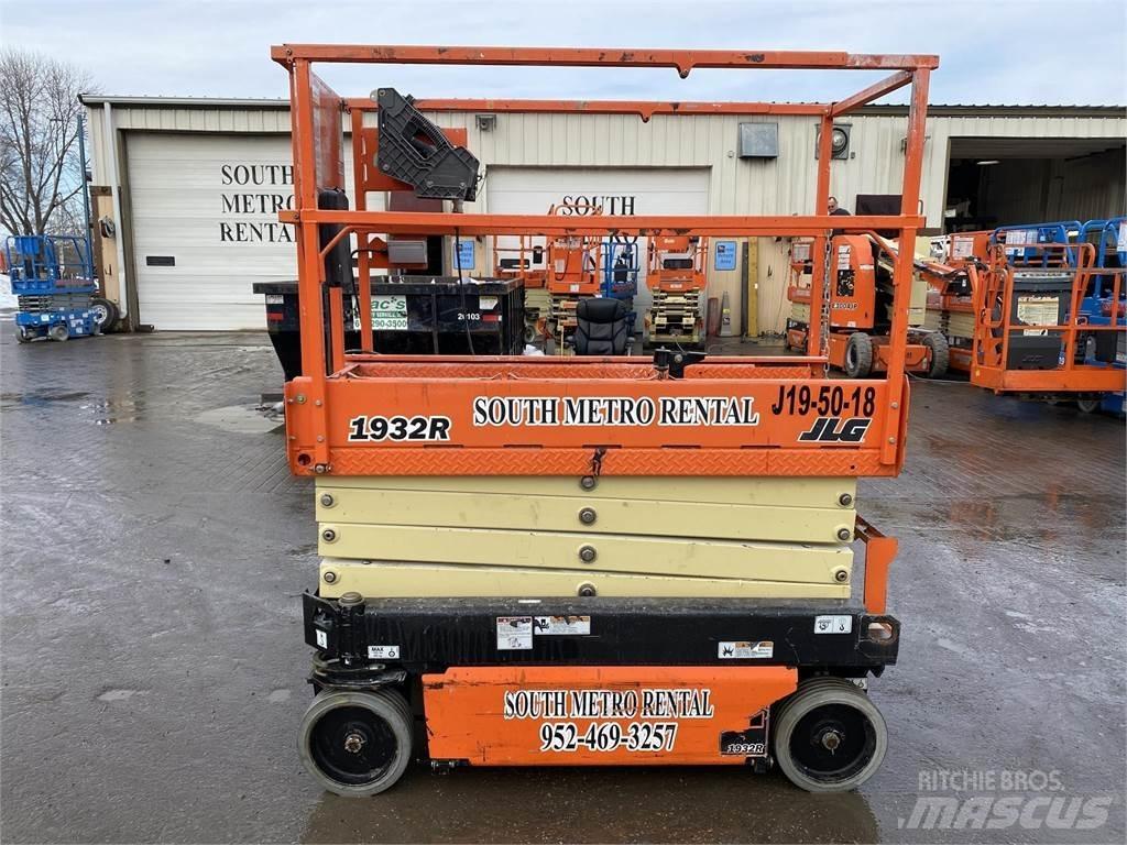JLG 1932R Škaraste platforme