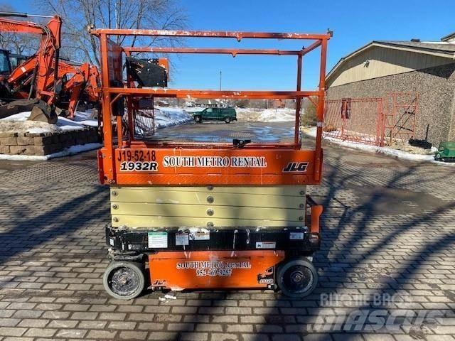 JLG 1932R Škaraste platforme