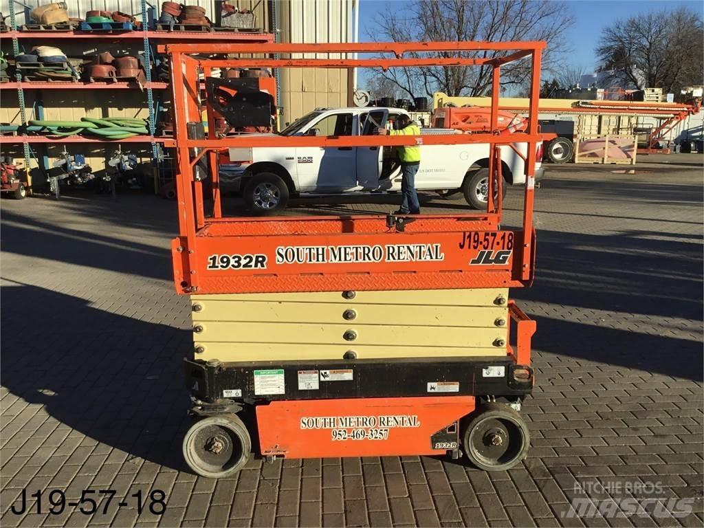 JLG 1932R Škaraste platforme