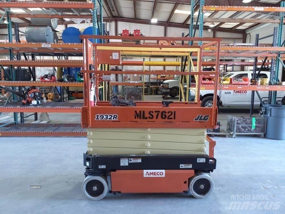 JLG 1932R Škaraste platforme