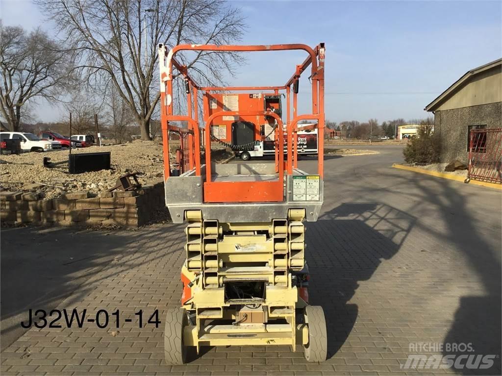 JLG 3246ES Škaraste platforme