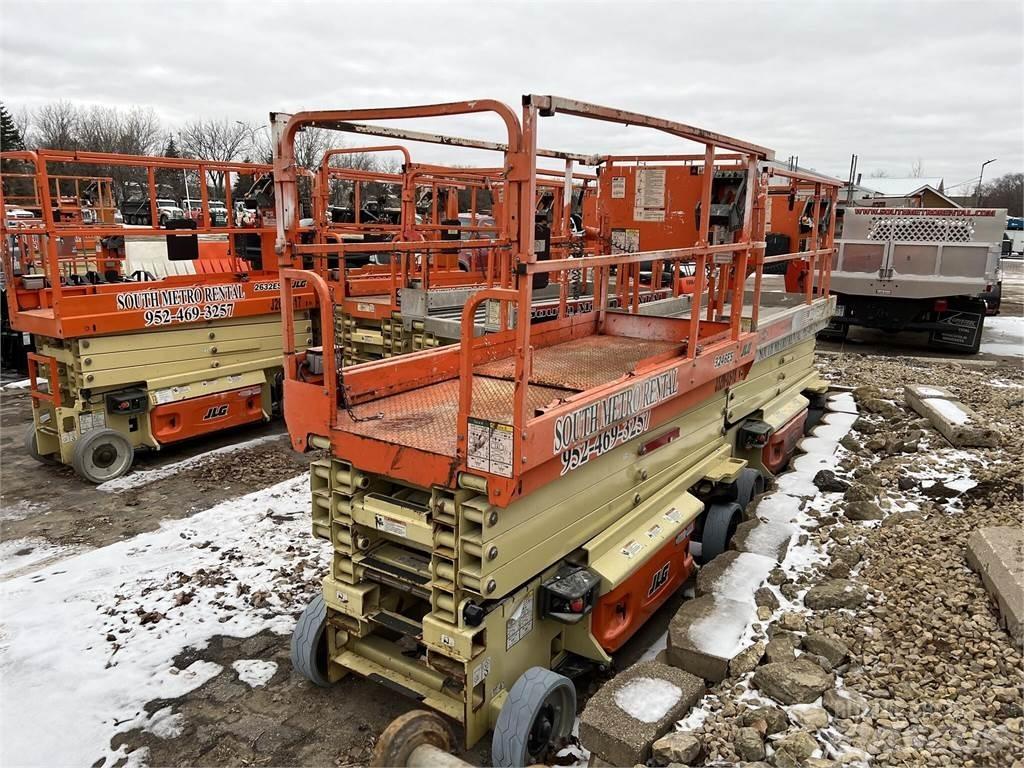 JLG 3246ES Škaraste platforme