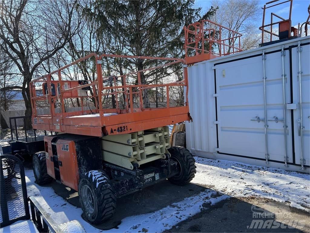 JLG 330LRT Škaraste platforme