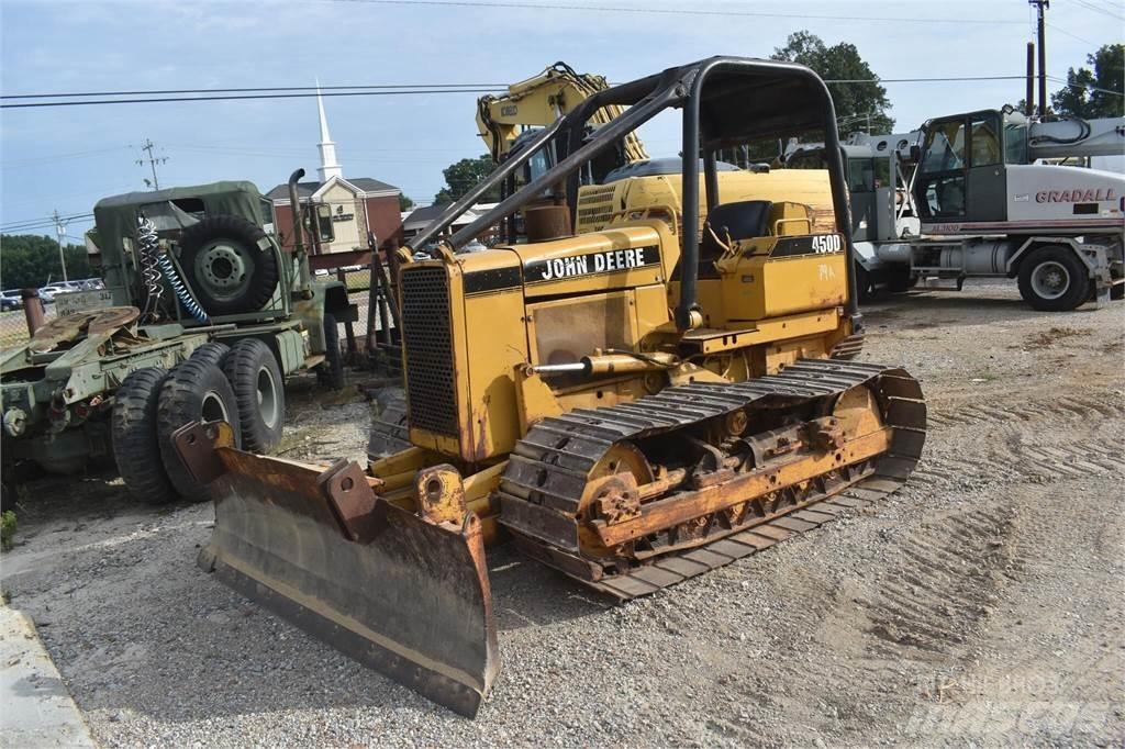 John Deere 450D LGP Buldožeri gusjeničari
