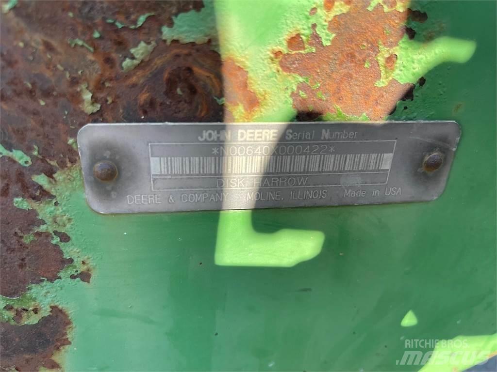 John Deere 640 Tanjurače