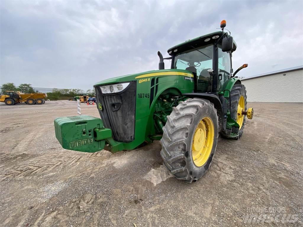 John Deere 8345R Traktori