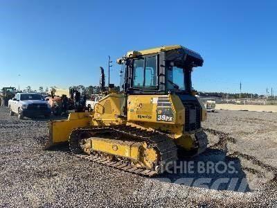 Komatsu D39PX-24 Buldožeri gusjeničari