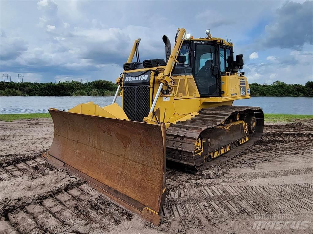 Komatsu D65PX-18 Buldožeri gusjeničari