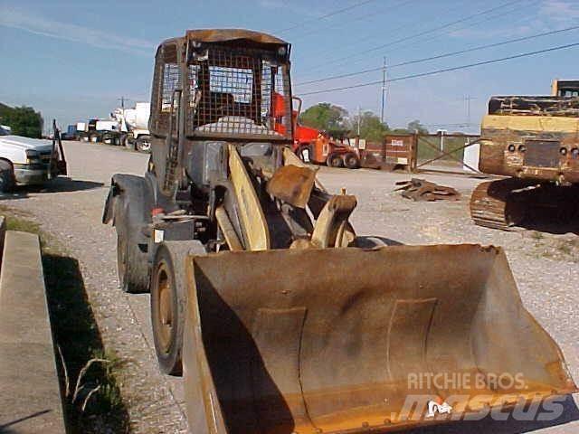 Komatsu WA100 Utovarivači na kotačima