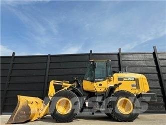Komatsu WA200-8 Utovarivači na kotačima