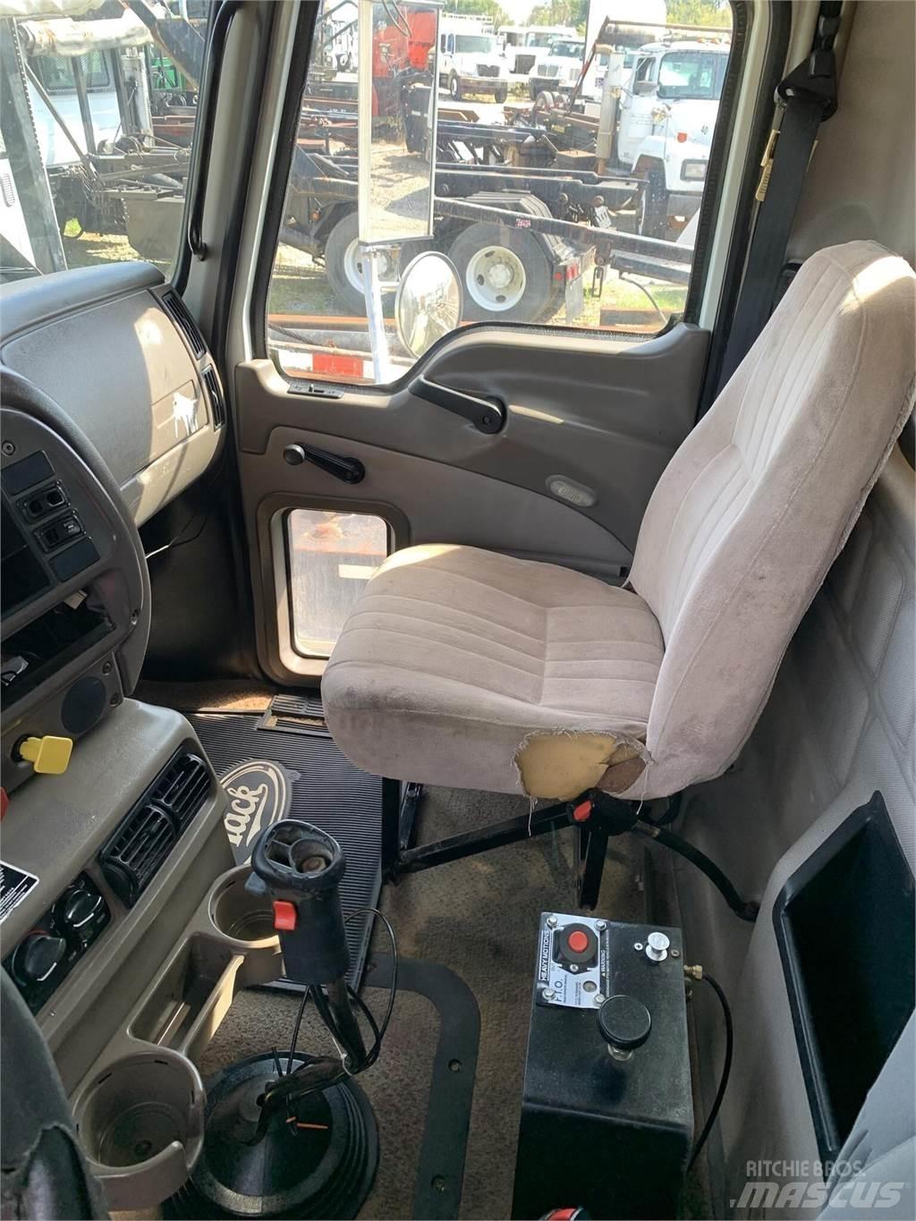 Mack CHN613 Kiper kamioni