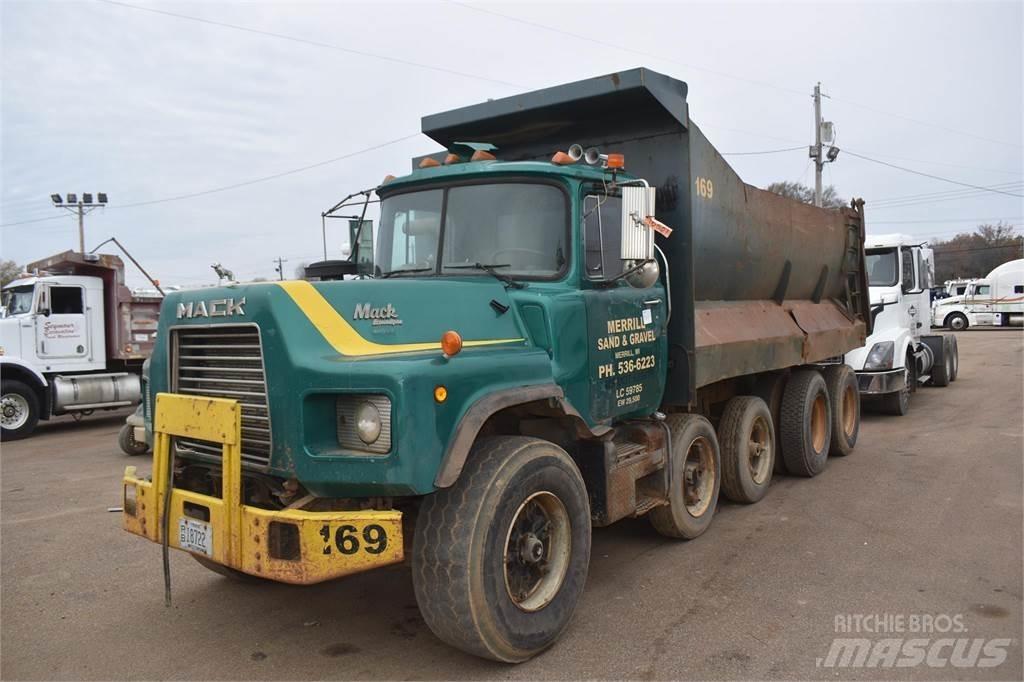 Mack DM688 Kiper kamioni