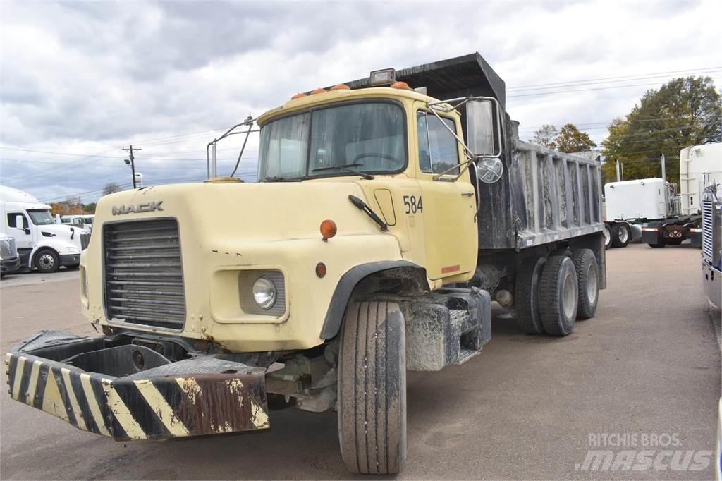 Mack DM690S Kiper kamioni