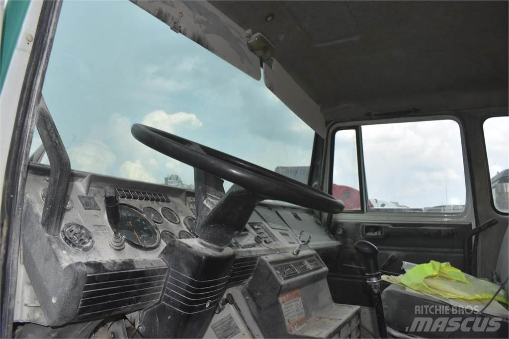 Mack MIDLINER CS200 Kamioni cisterne