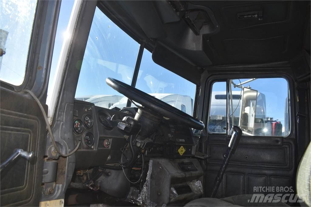 Mack RD688S Kiper kamioni