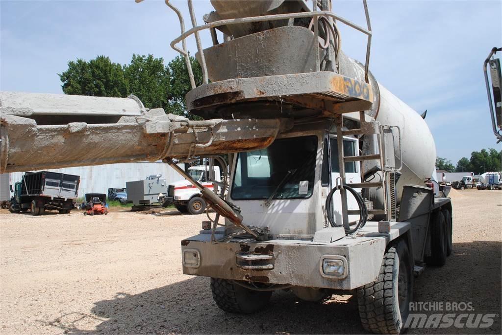Oshkosh F2146 Kamioni mikseri za beton
