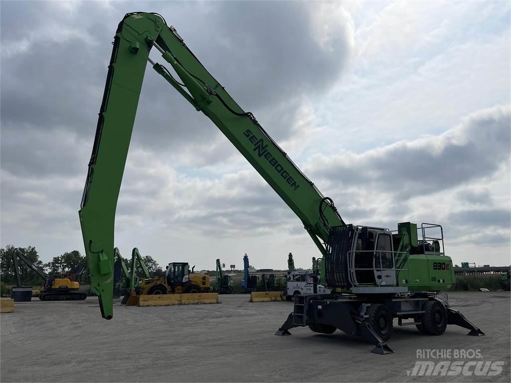 Sennebogen 830E Bageri za manipuliranje materijalom / otpadom