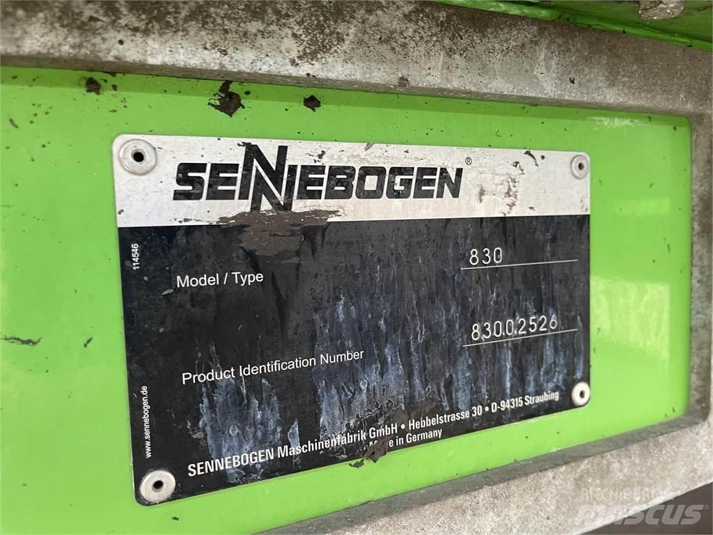 Sennebogen 830M Bageri za manipuliranje materijalom / otpadom