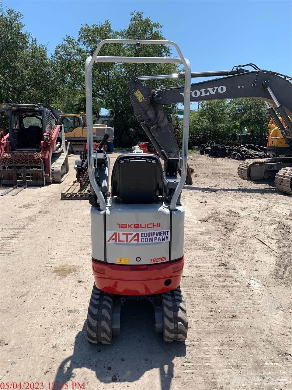 Takeuchi TB210R Mini bageri <7t