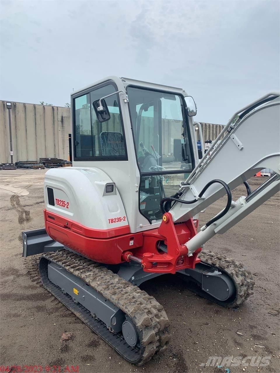 Takeuchi TB235-2 Mini bageri <7t