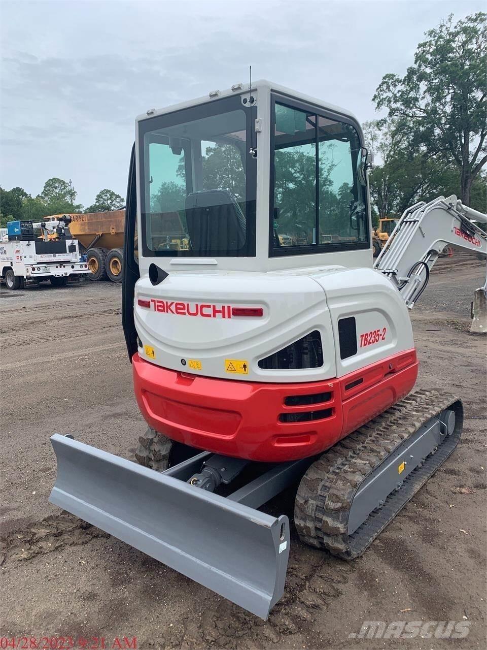 Takeuchi TB235-2 Mini bageri <7t