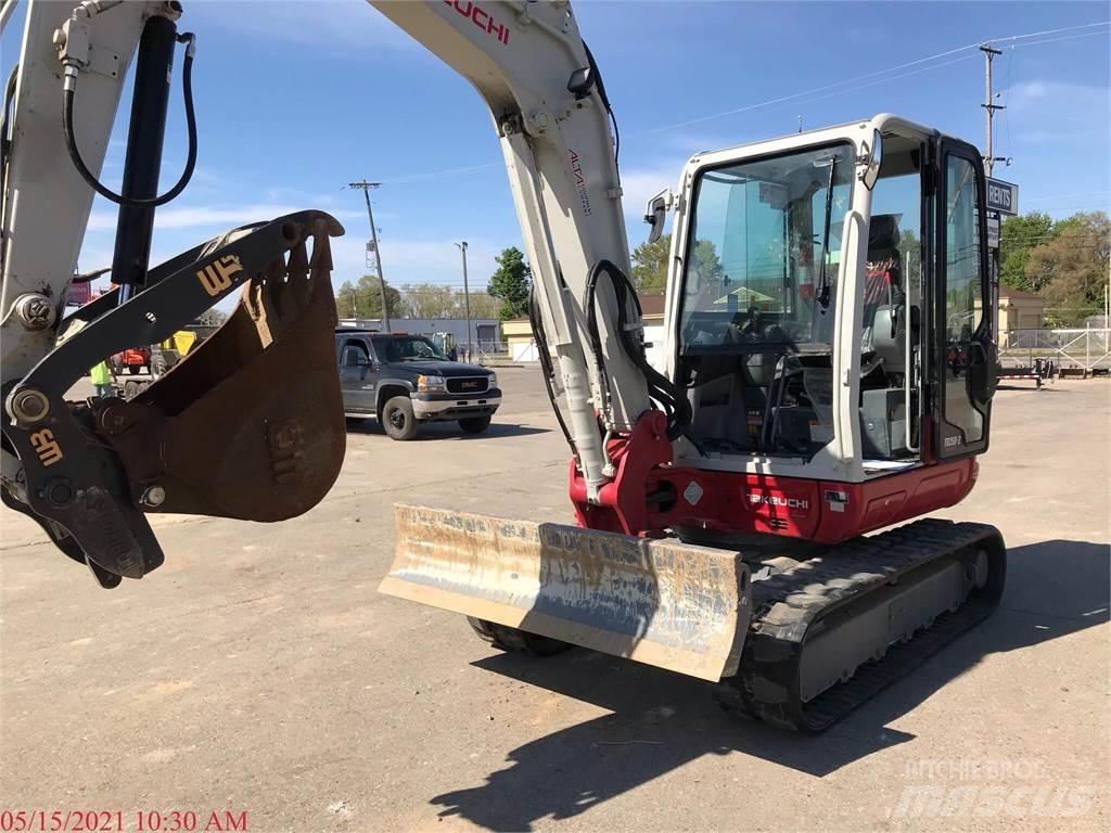 Takeuchi TB250-2 Mini bageri <7t