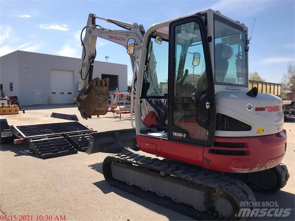 Takeuchi TB250-2 Mini bageri <7t