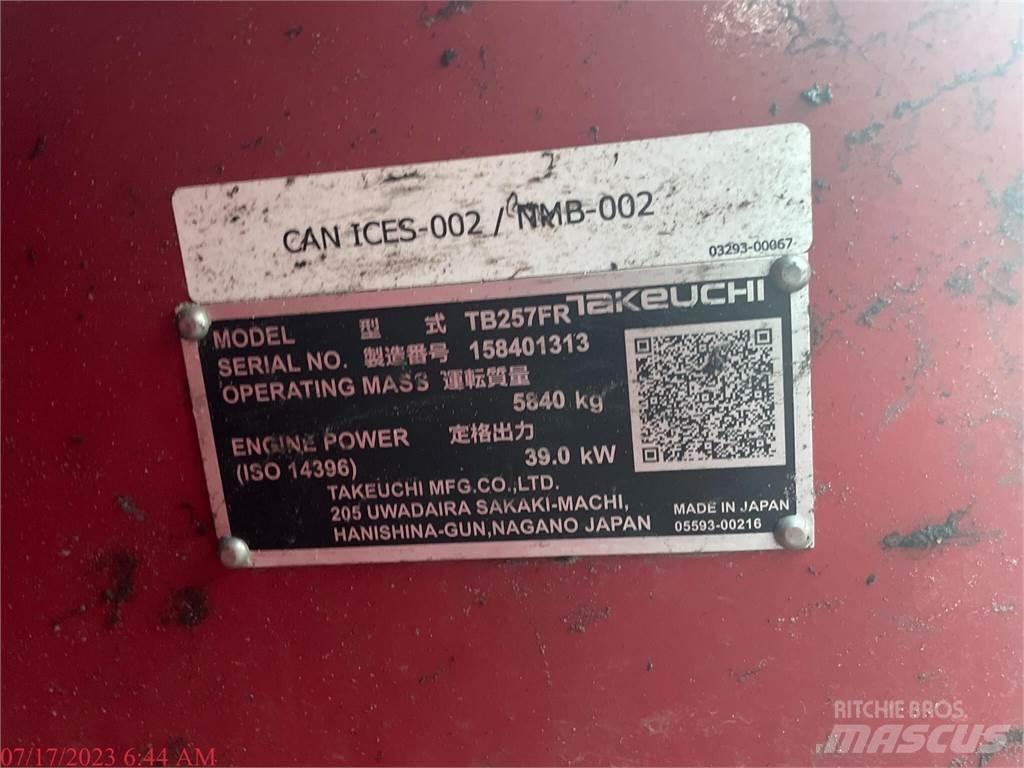 Takeuchi TB257FR Bageri gusjeničari