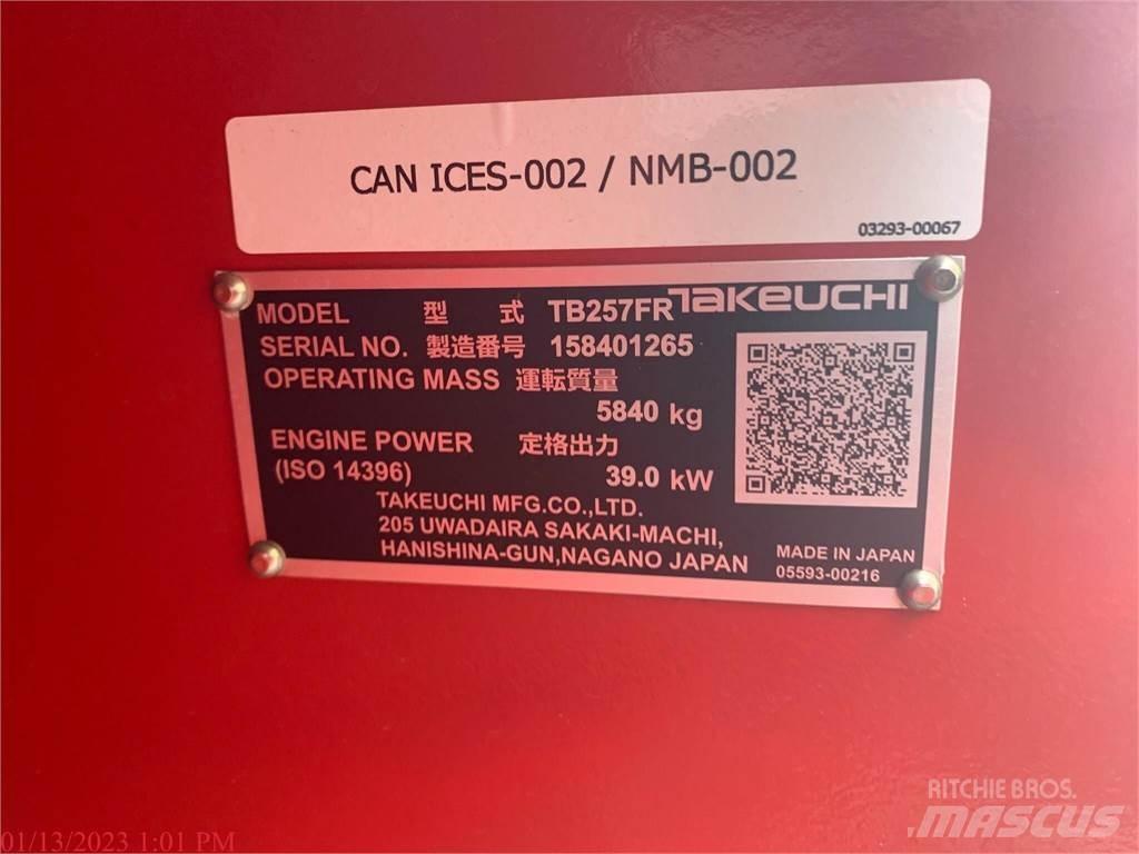 Takeuchi TB257FR Bageri gusjeničari