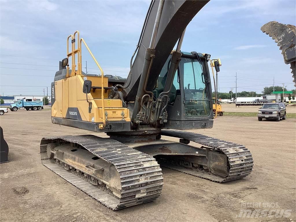 Volvo EC250EL Bageri gusjeničari