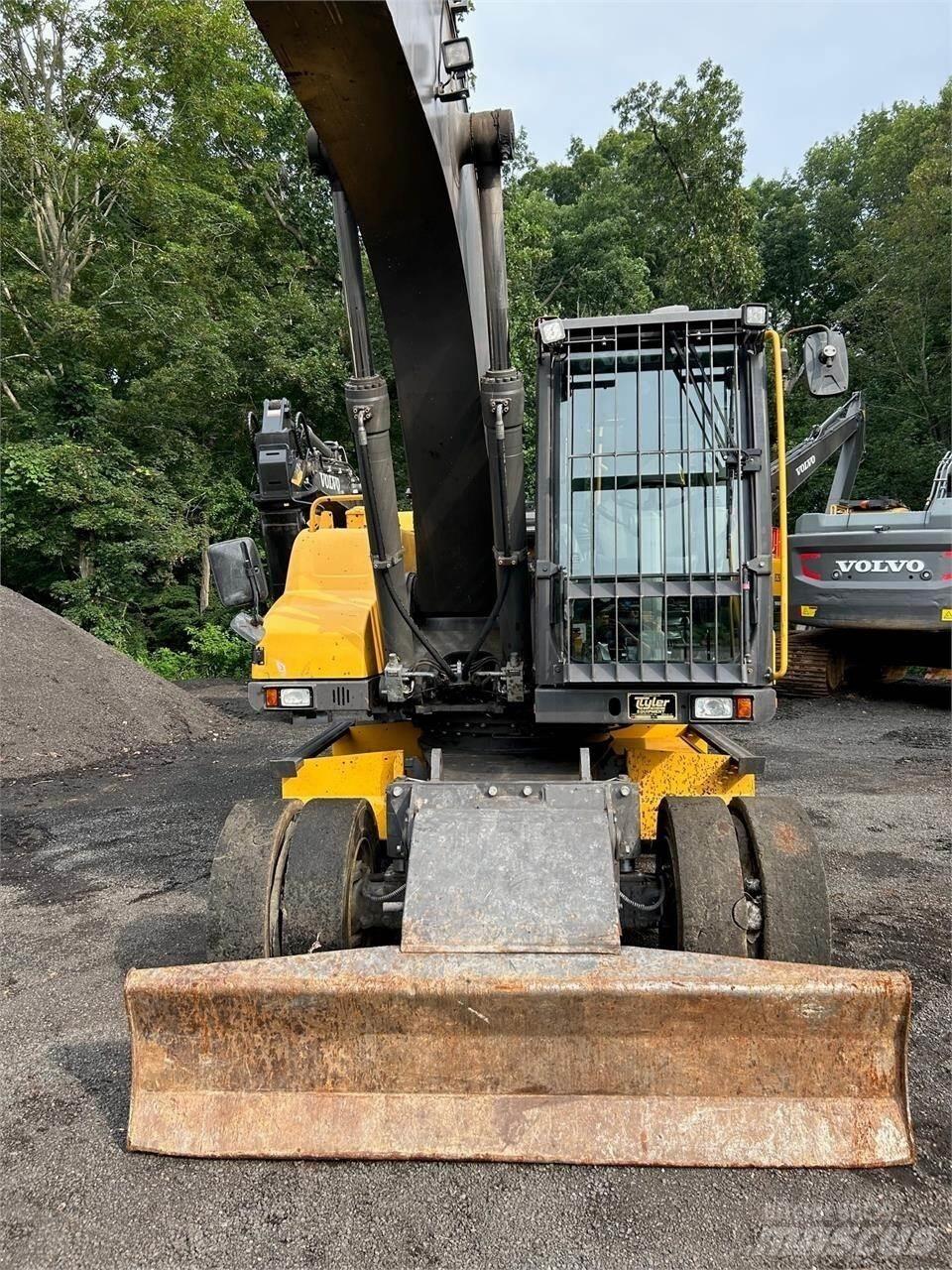 Volvo EW210D Bageri na kotačima