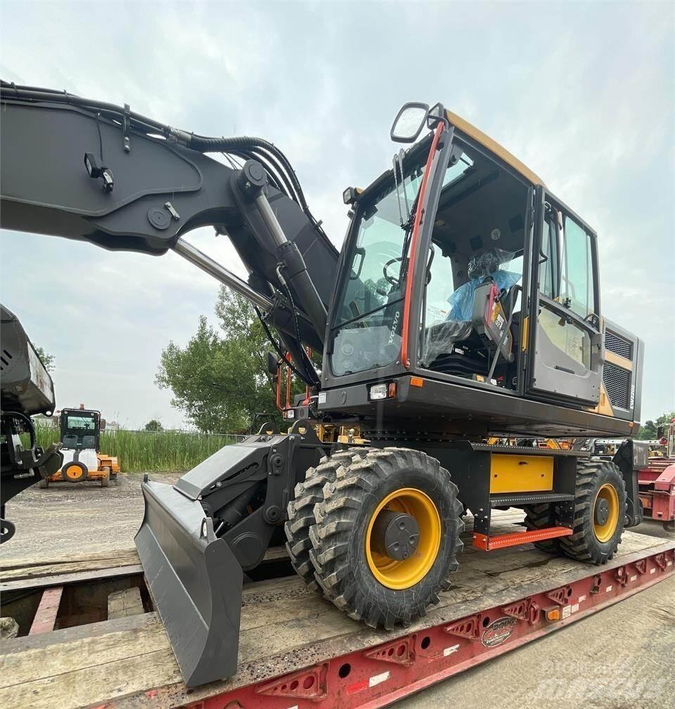 Volvo EW220E Bageri na kotačima