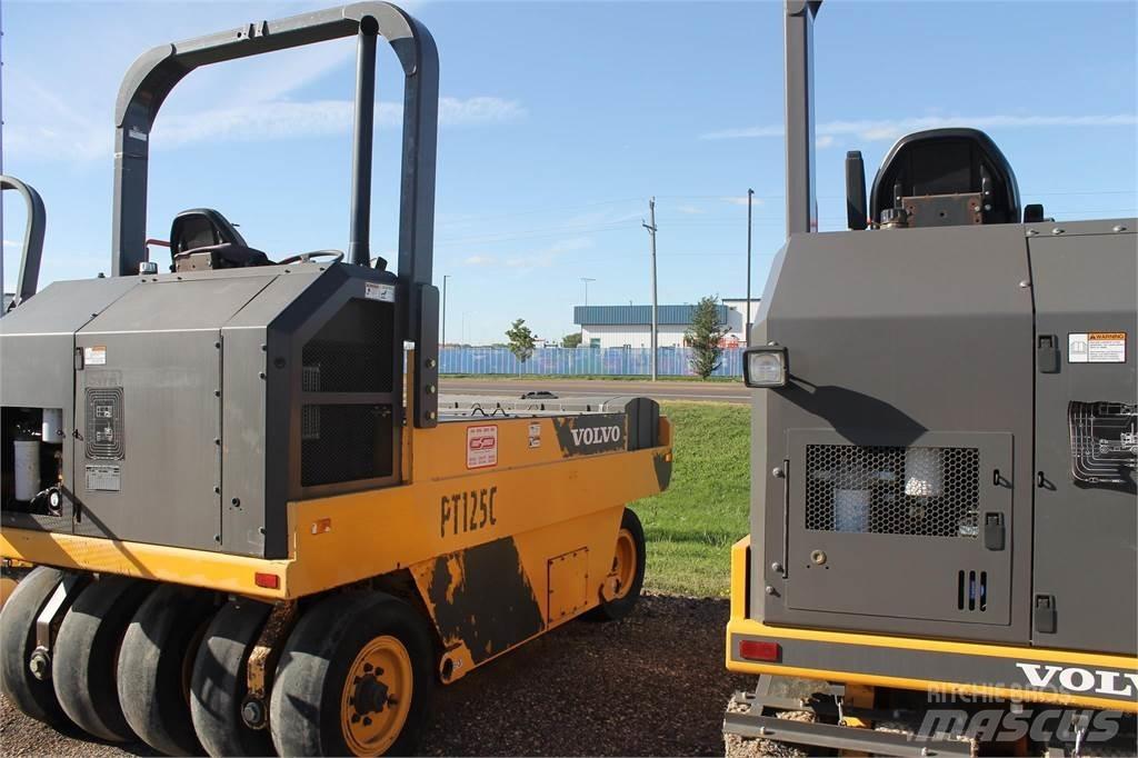 Volvo PT125C Gumeni valjci na kotačima