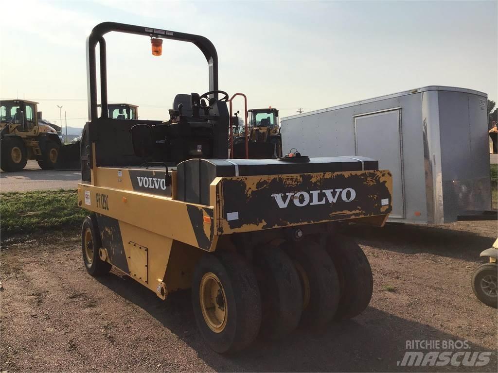 Volvo PT125C Gumeni valjci na kotačima