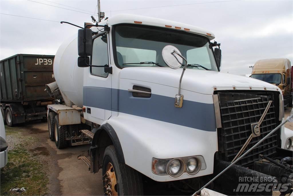 Volvo VHD64B200 Kamioni mikseri za beton