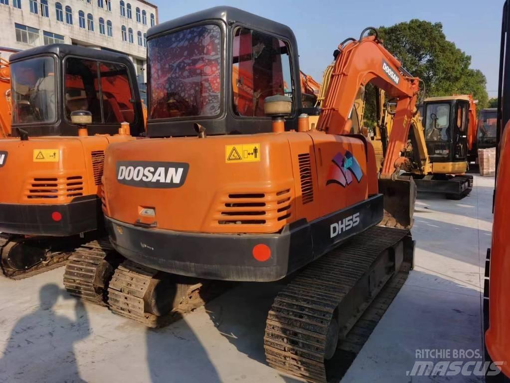 Doosan DH55 Bageri gusjeničari