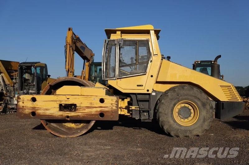 Bomag BW 225 D-3 Valjci sa dvojnim bubnjem
