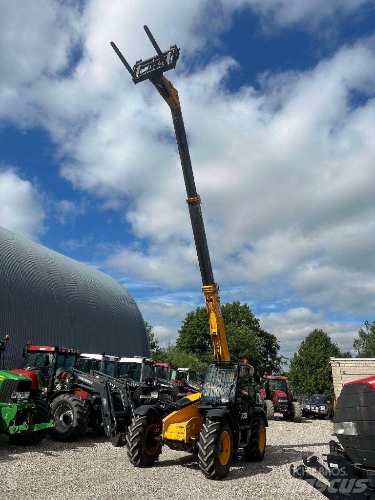 JCB 535-95 Poljoprivredni teleskopski utovarivači