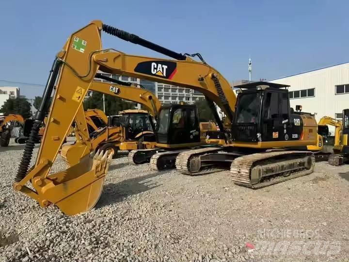 CAT CAT323D2L Bageri gusjeničari