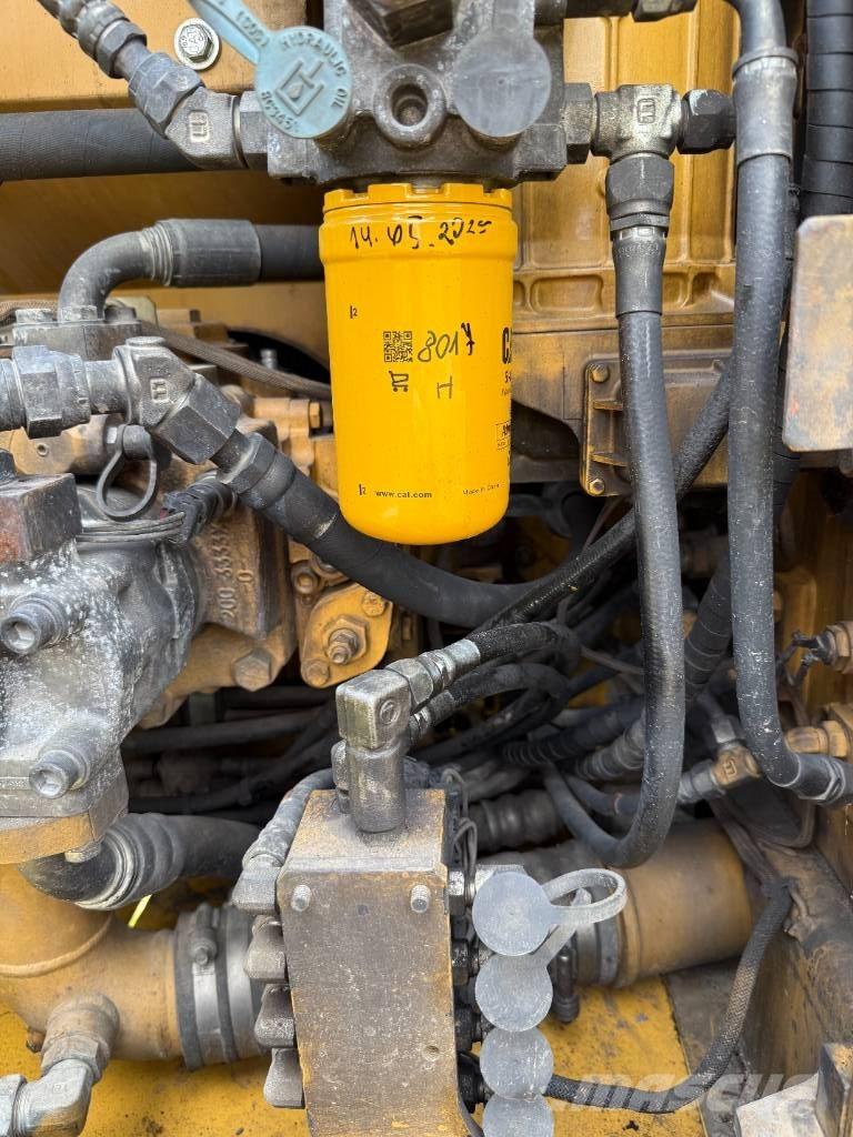 CAT 323 D L Bageri gusjeničari