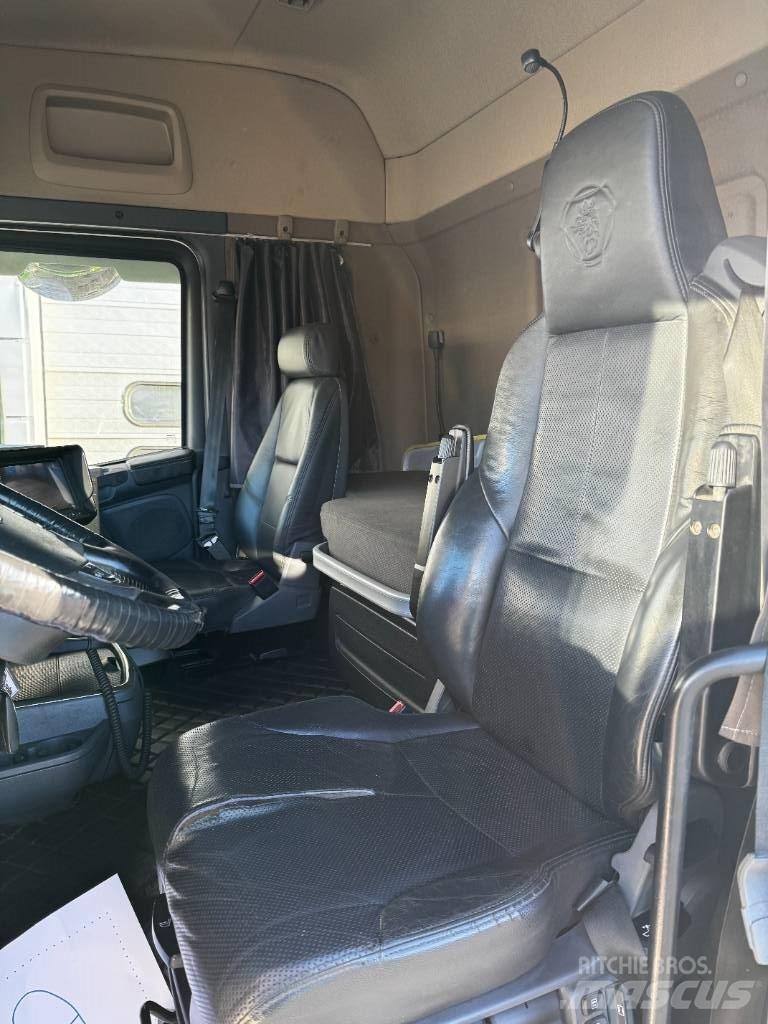 Scania R520LB8x4*4 Kiper kamioni