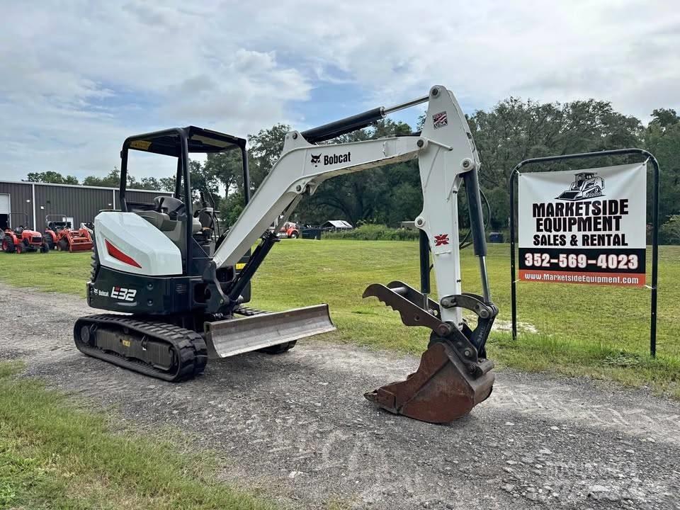 Bobcat e32 Mini bageri <7t