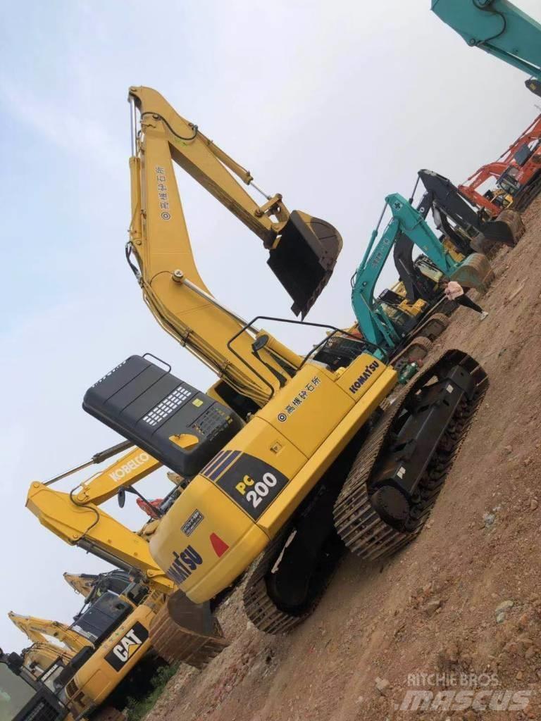 Komatsu 200-8 Bageri gusjeničari