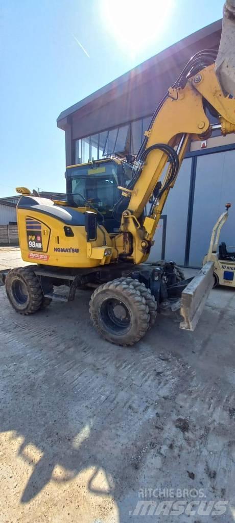 Komatsu PW98 MR-11 Bageri na kotačima